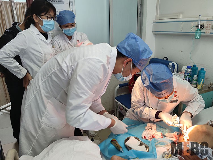 风险久久久久久亚洲精品影院