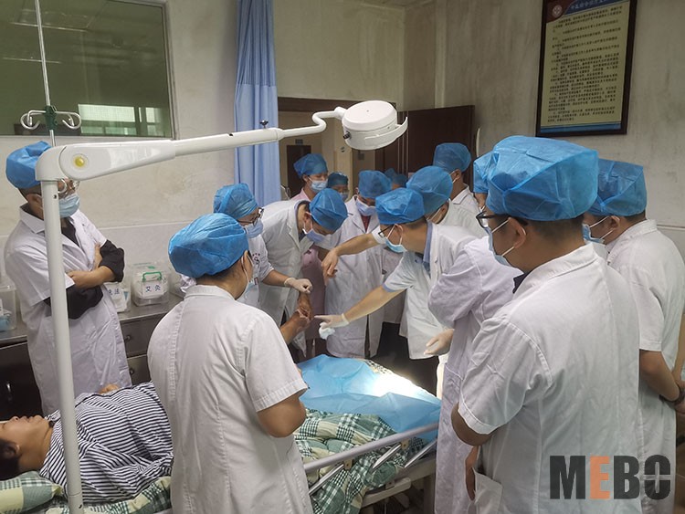 风险久久久久久亚洲精品影院