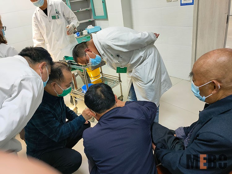 风险久久久久久亚洲精品影院