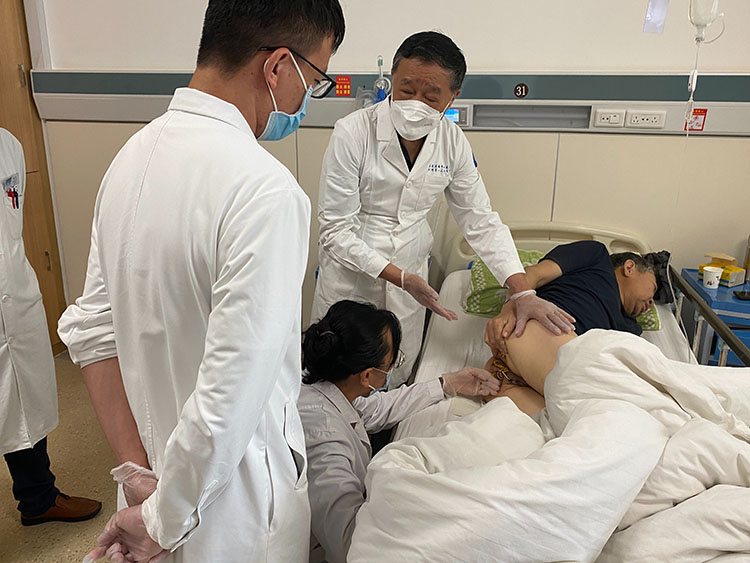 风险久久久久久亚洲精品影院