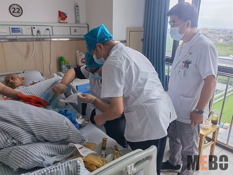 风险久久久久久亚洲精品影院