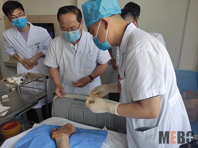 风险久久久久久亚洲精品影院