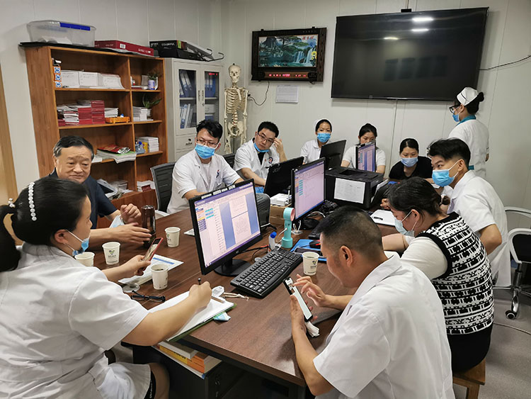 风险久久久久久亚洲精品影院