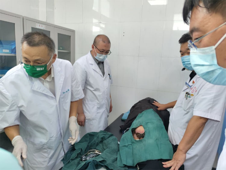 风险久久久久久亚洲精品影院