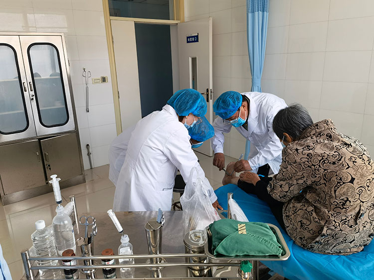 风险久久久久久亚洲精品影院