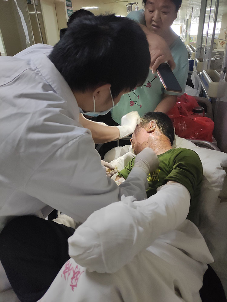 风险久久久久久亚洲精品影院