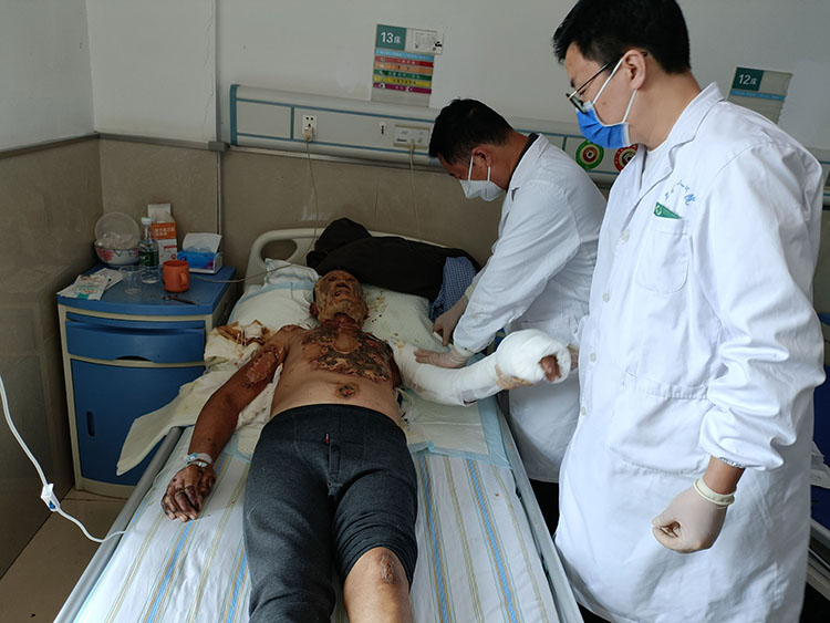 风险久久久久久亚洲精品影院