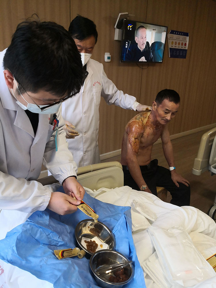 风险久久久久久亚洲精品影院