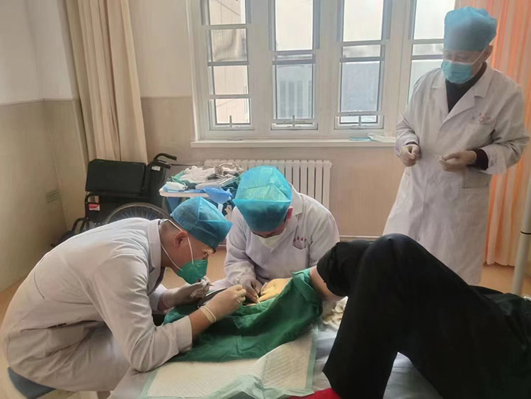 风险久久久久久亚洲精品影院