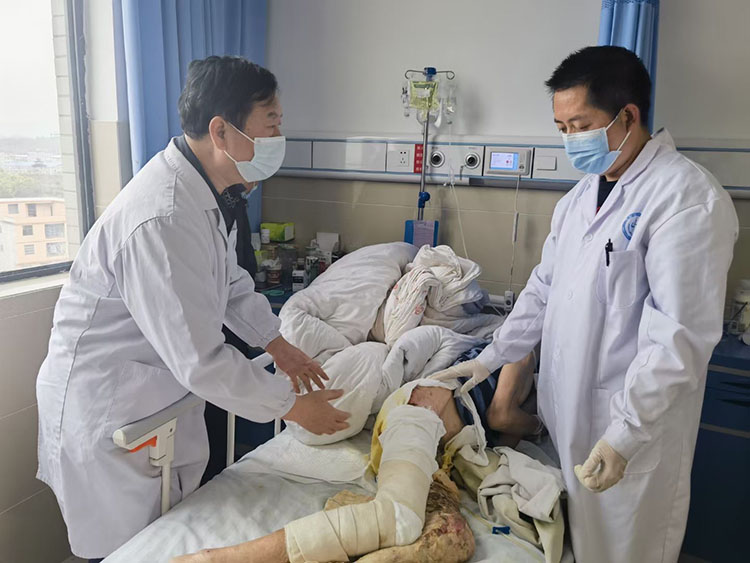 风险久久久久久亚洲精品影院