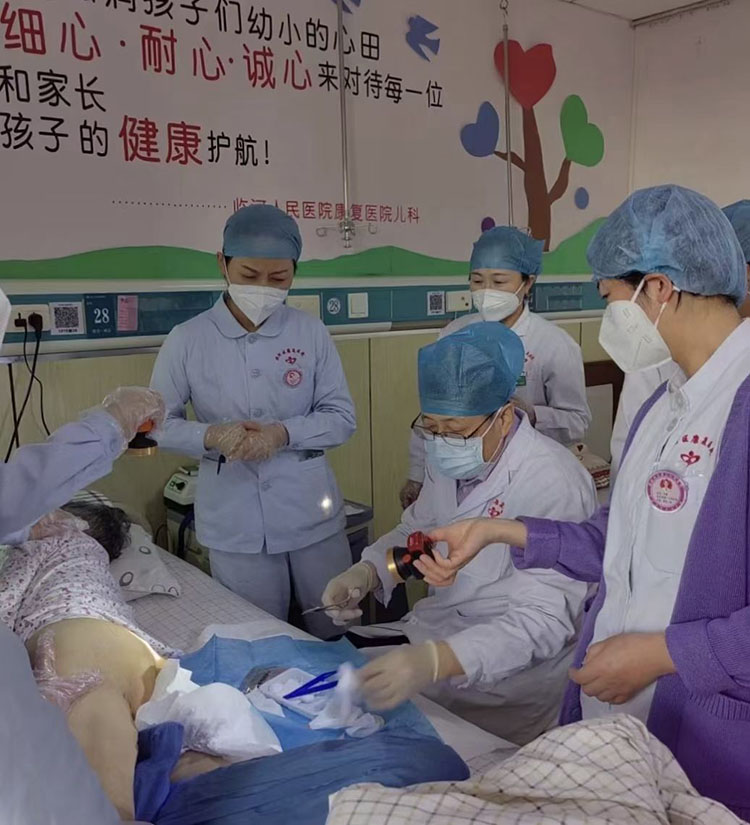 风险久久久久久亚洲精品影院