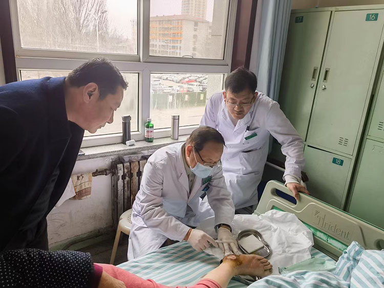 风险久久久久久亚洲精品影院