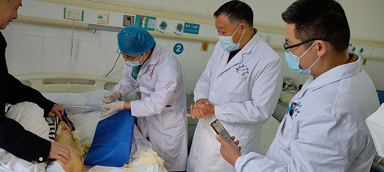 风险久久久久久亚洲精品影院