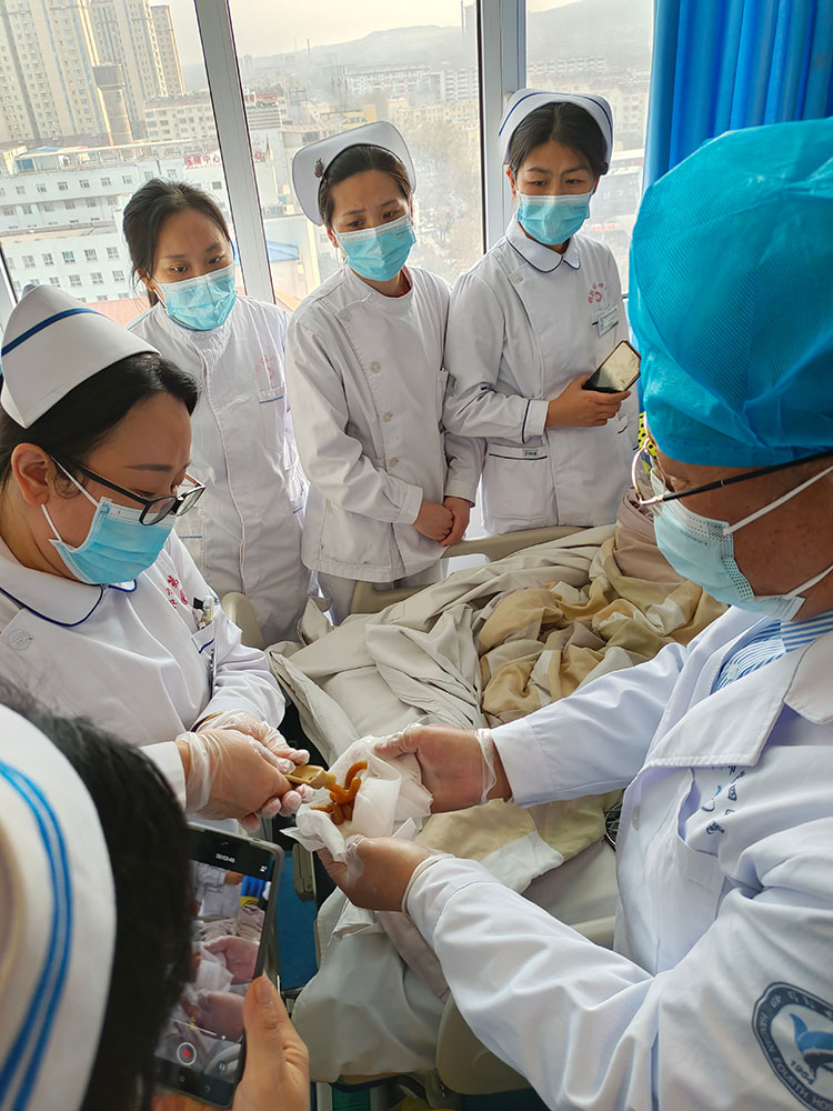 风险久久久久久亚洲精品影院