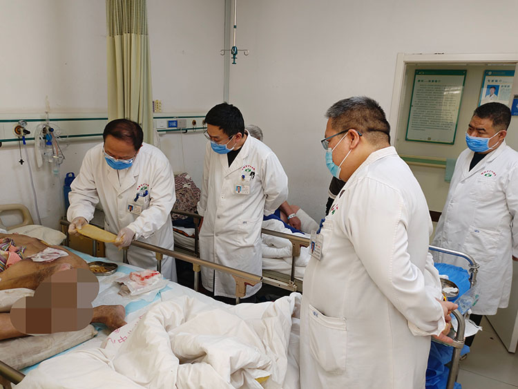 风险久久久久久亚洲精品影院