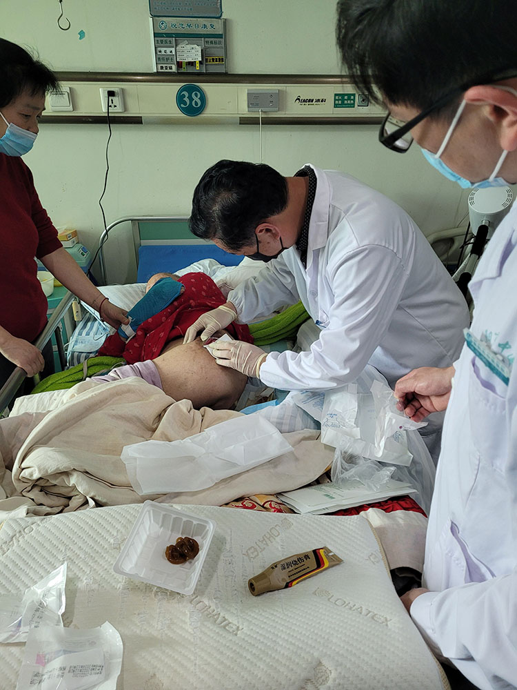 风险久久久久久亚洲精品影院