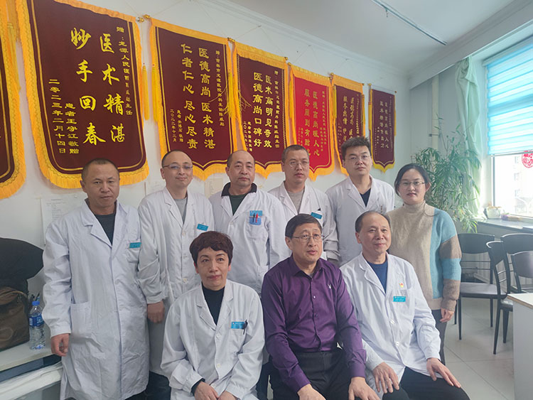 风险久久久久久亚洲精品影院