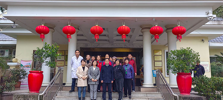 风险久久久久久亚洲精品影院