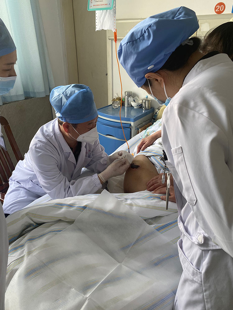 风险久久久久久亚洲精品影院