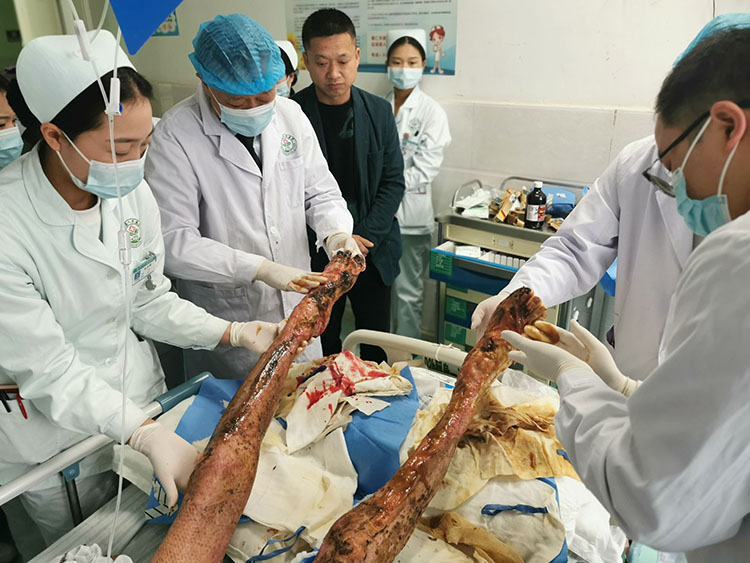 风险久久久久久亚洲精品影院