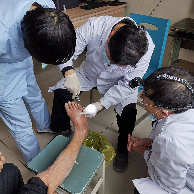 风险久久久久久亚洲精品影院