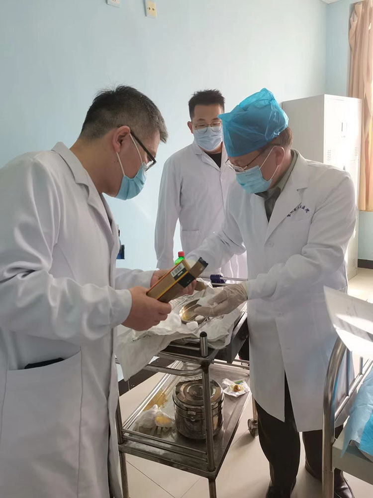 风险久久久久久亚洲精品影院