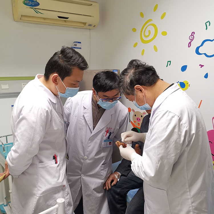 风险久久久久久亚洲精品影院