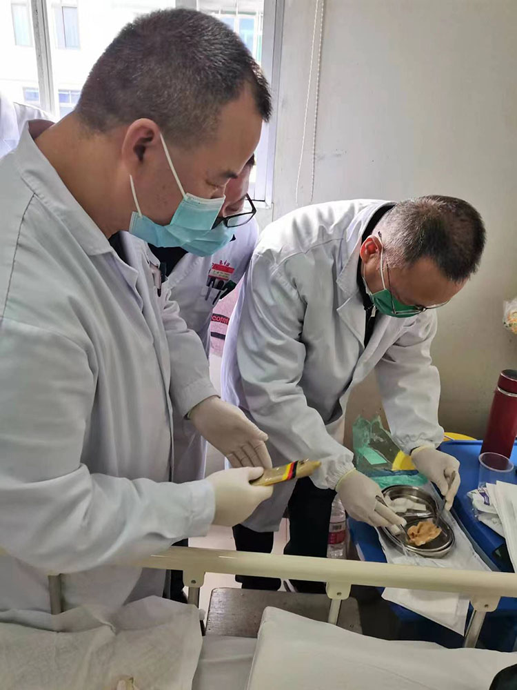 风险久久久久久亚洲精品影院