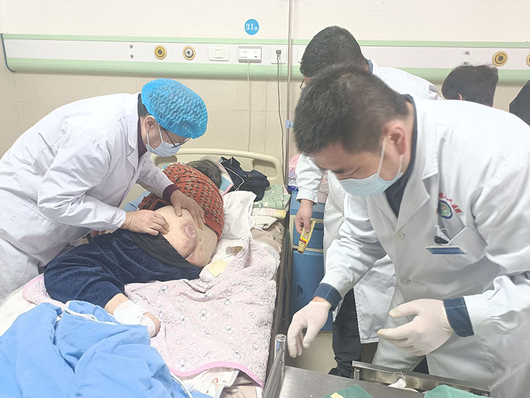 风险久久久久久亚洲精品影院