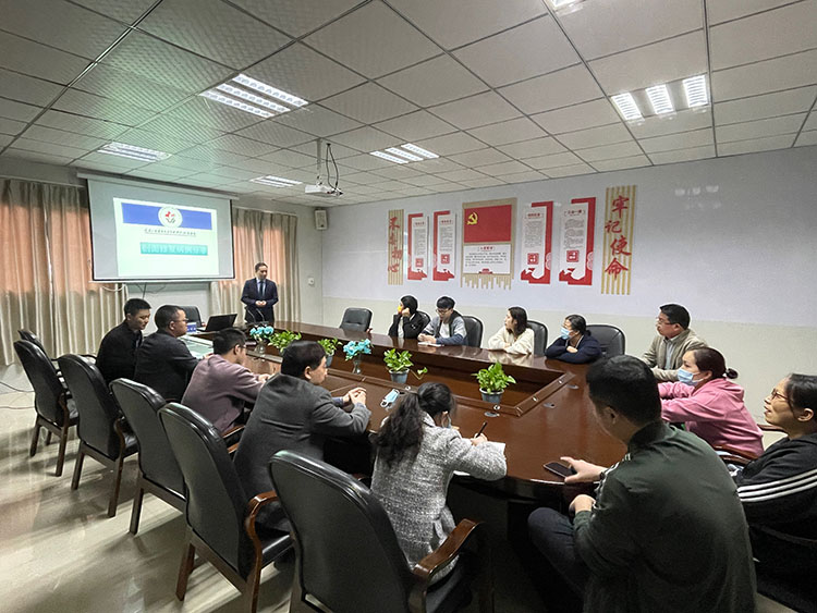 风险久久久久久亚洲精品影院