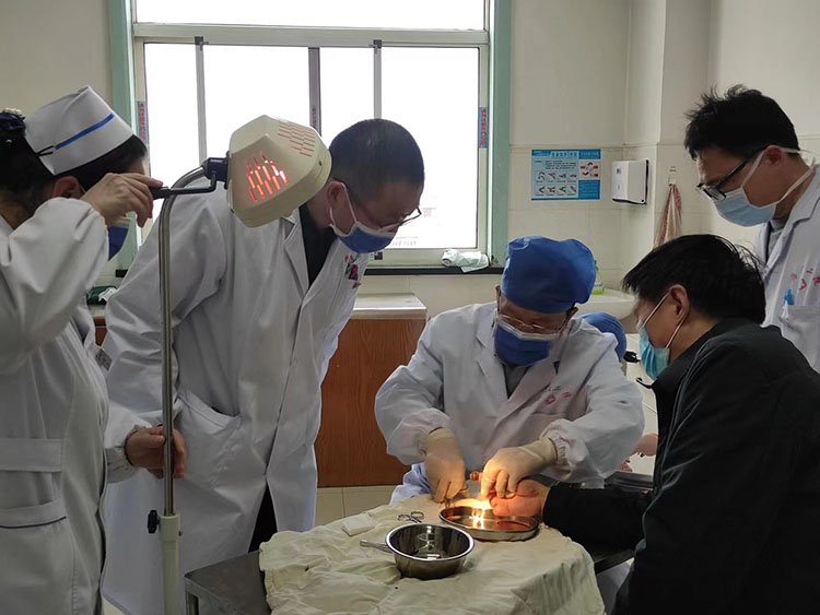 风险久久久久久亚洲精品影院