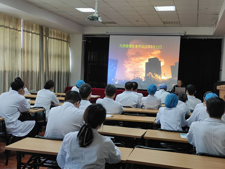 风险久久久久久亚洲精品影院