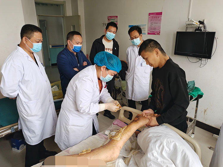 风险久久久久久亚洲精品影院