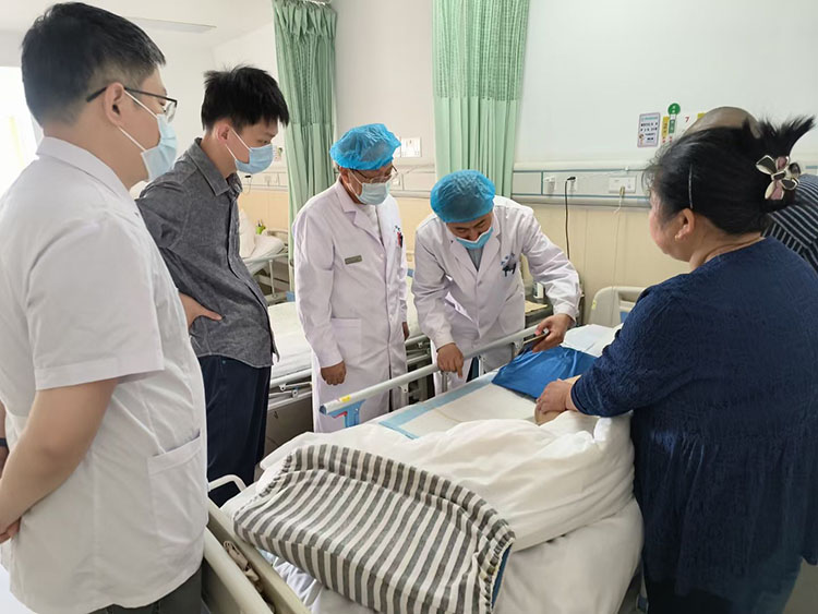 风险久久久久久亚洲精品影院