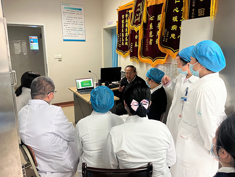 风险久久久久久亚洲精品影院