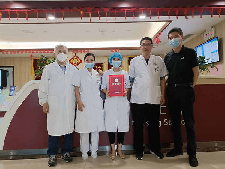 风险久久久久久亚洲精品影院