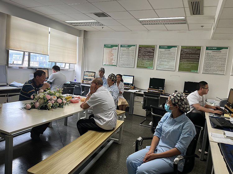 风险久久久久久亚洲精品影院