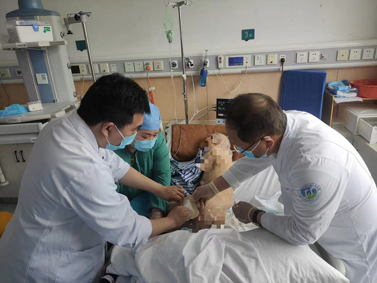 风险久久久久久亚洲精品影院