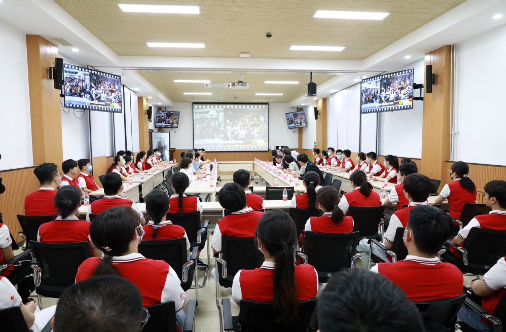 风险久久久久久亚洲精品影院