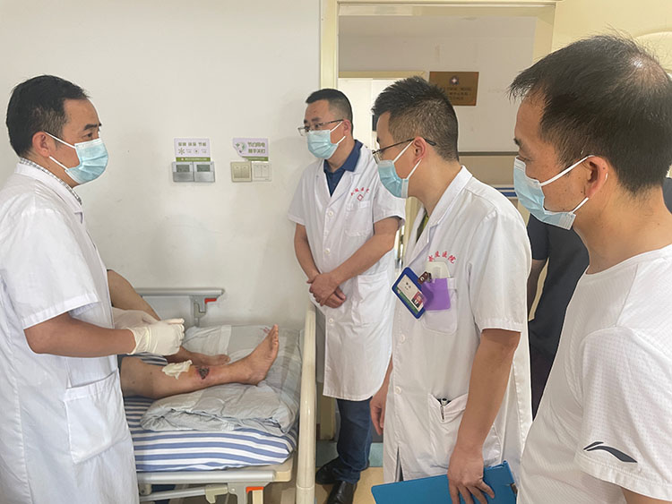 风险久久久久久亚洲精品影院