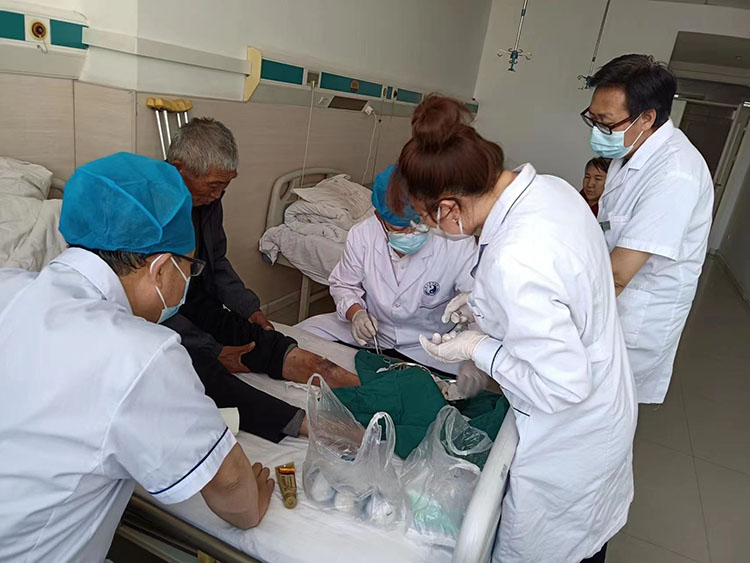 风险久久久久久亚洲精品影院