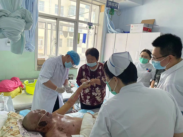 风险久久久久久亚洲精品影院