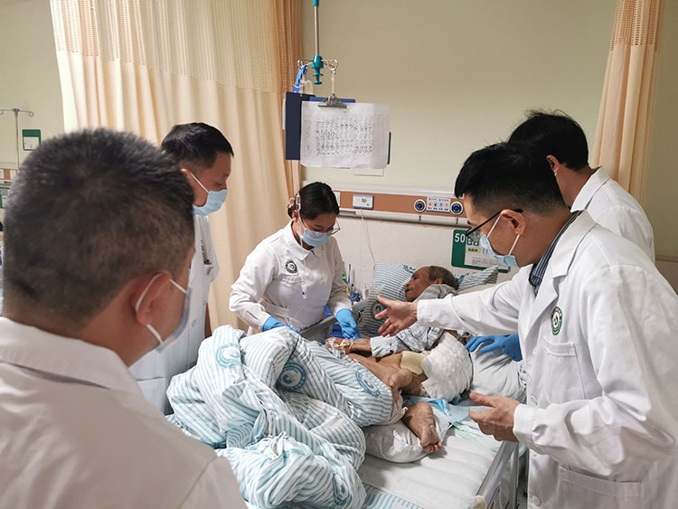 风险久久久久久亚洲精品影院