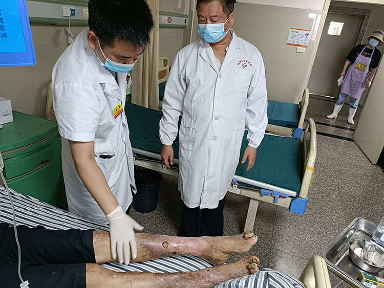 风险久久久久久亚洲精品影院