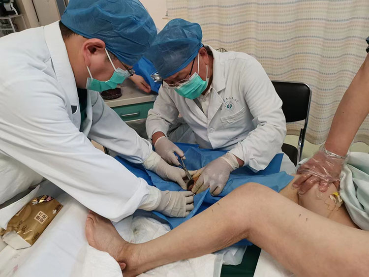 风险久久久久久亚洲精品影院