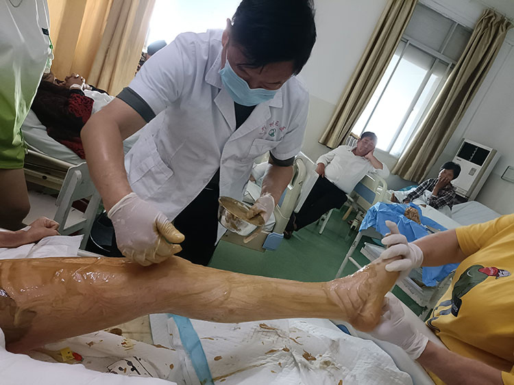 风险久久久久久亚洲精品影院