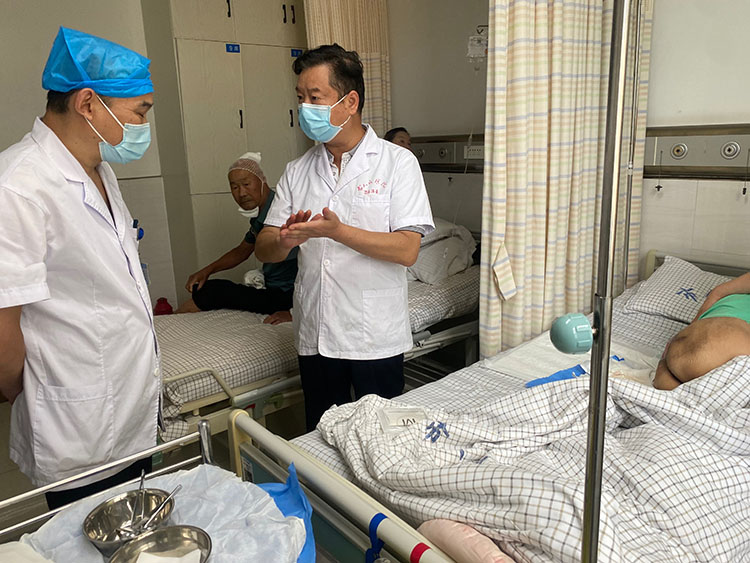 风险久久久久久亚洲精品影院