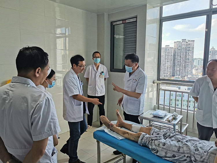 风险久久久久久亚洲精品影院