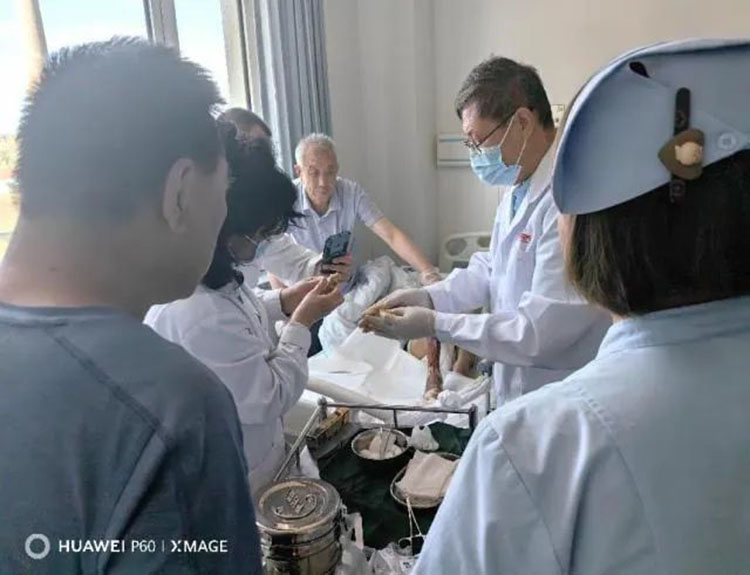 风险久久久久久亚洲精品影院