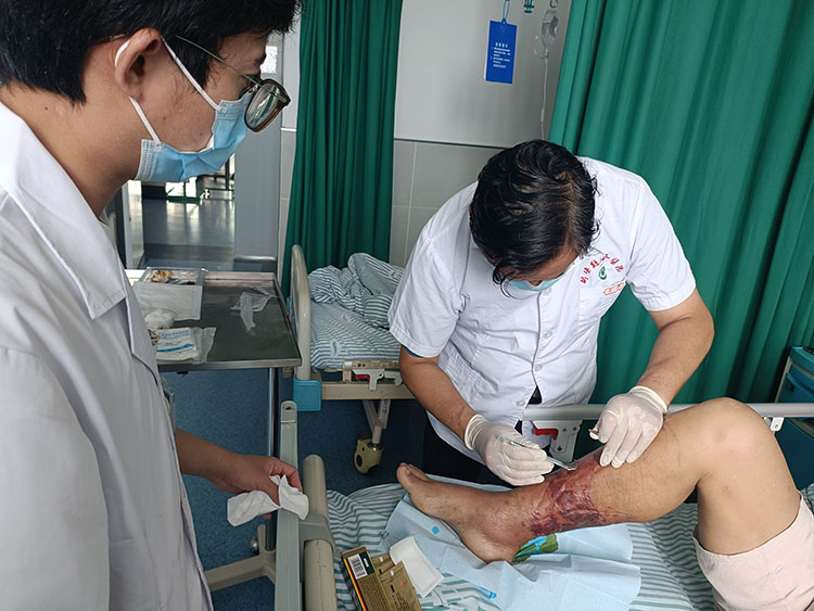 风险久久久久久亚洲精品影院